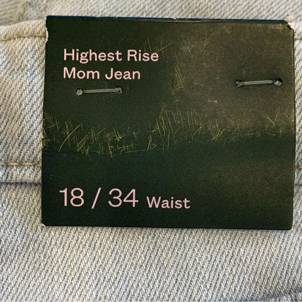 Wild Fable Highest Rise Mom Jeans Distressed Light Wash Size 18